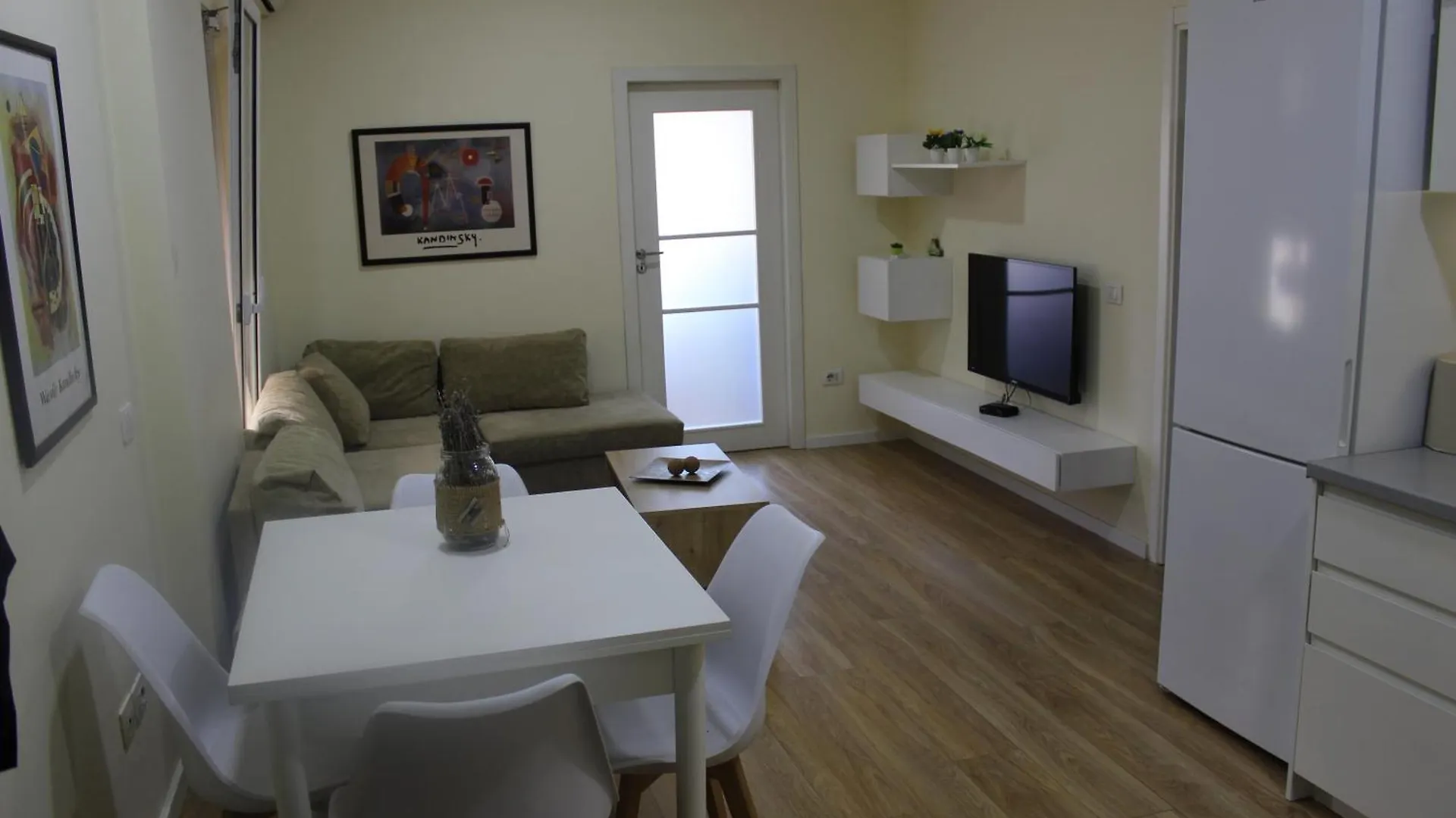 Lavandula Apartment Tirana 0*,  Albania